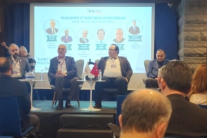 İDADER’in davetiyle İzmir’de düzenlenen buluşmada İDAİŞ olarak yer aldık.